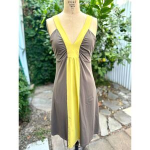 Patagonia Corinne Northern Lights VNeck Colorblock Activewear Outdoor Drss SZ M